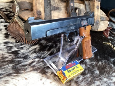 Smith & Wesson Model 41 , 5inch, .22 LR Target Pistol , Boxed. Trades Welcome - Image 10 of 13