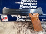 Smith & Wesson Model 41 , 5inch, .22 LR Target Pistol , Boxed. Trades Welcome - 7 of 13