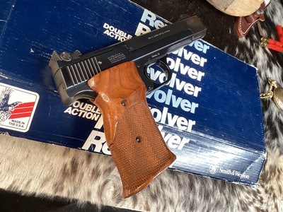 Smith & Wesson Model 41 , 5inch, .22 LR Target Pistol , Boxed. Trades Welcome - Image 3 of 13