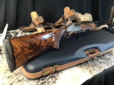 Perazzi MX8 Sideplate, “Dianna Goddess of the Hunt” engraved and signed by Davido Volpe, 32”. Trades Welcome - Image 11 of 25