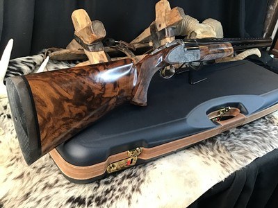 Perazzi MX8 Sideplate, “Dianna Goddess of the Hunt” engraved and signed by Davido Volpe, 32”. Trades Welcome - Image 25 of 25