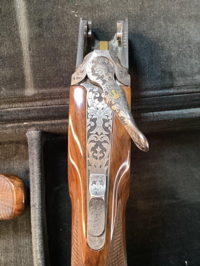Perazzi MX8 Sideplate, 32” .20 Ga. & .28 Ga Barrels,Exquisite Gold Inlay Engraved, Presentation Grade Furniture. Trades Welcome - Image 12 of 25
