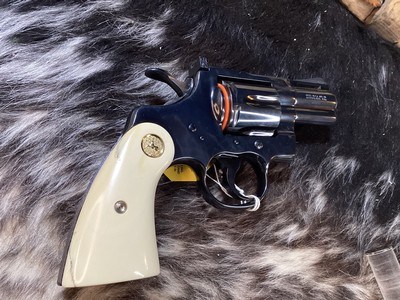 1980 Colt Python 2.5” Vented Rib Barrel, Royal Blue Finish , Ivory Grips, Boxed. Trades Welcome. - Image 9 of 25