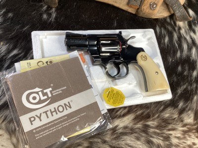 1980 Colt Python 2.5” Vented Rib Barrel, Royal Blue Finish , Ivory Grips, Boxed. Trades Welcome. - Image 14 of 25