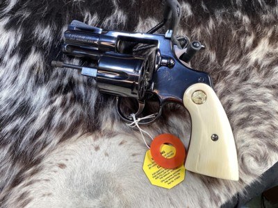 1980 Colt Python 2.5” Vented Rib Barrel, Royal Blue Finish , Ivory Grips, Boxed. Trades Welcome. - Image 22 of 25