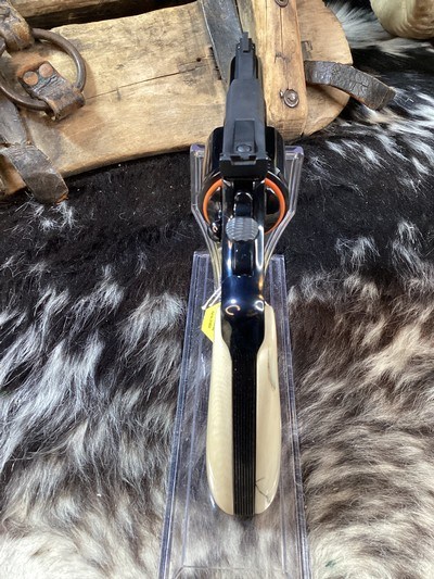 1980 Colt Python 2.5” Vented Rib Barrel, Royal Blue Finish , Ivory Grips, Boxed. Trades Welcome. - Image 20 of 25