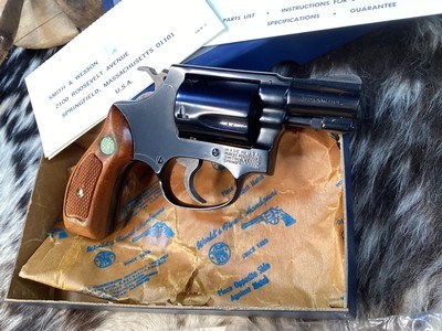 1969 Mfg. Smith & Wesson model 36 No -Dash, Chiefs Special, Unfired in Box W/Tools & Owners Papers. Trades Welcome. - Image 9 of 25