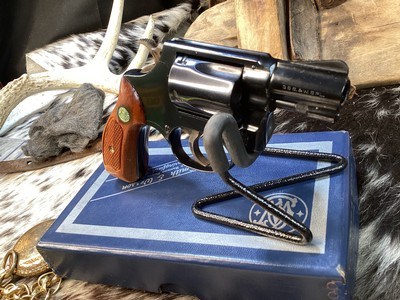 1969 Mfg. Smith & Wesson model 36 No -Dash, Chiefs Special, Unfired in Box W/Tools & Owners Papers. Trades Welcome. - Image 4 of 25