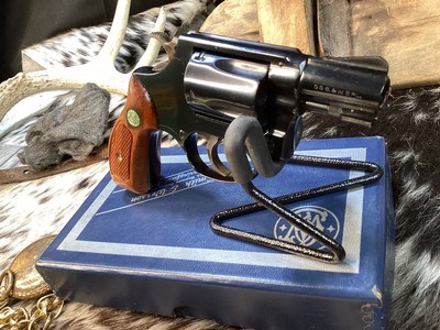 1969 Mfg. Smith & Wesson model 36 No -Dash, Chiefs Special, Unfired in Box W/Tools & Owners Papers. Trades Welcome. - Image 15 of 25