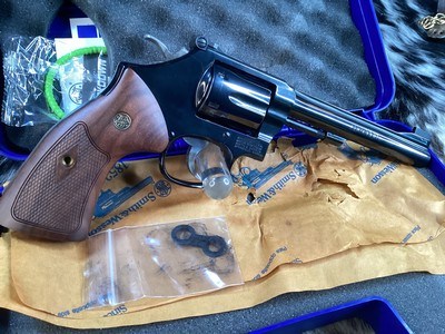 NOS Smith & Wesson model 48-7 , .22 WMR Magnum Revolver, 6” Barrel. Trades Welcome - Image 5 of 15