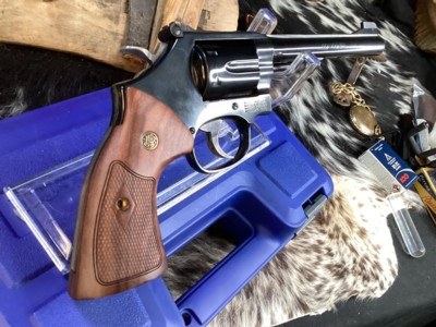NOS Smith & Wesson model 48-7 , .22 WMR Magnum Revolver, 6” Barrel. Trades Welcome - Image 15 of 15