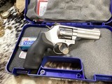 Smith & Wesson 617-6 Ten Shot .22LR Revolver, 4”Bull Barrel, Full Underlug, Boxed Trades Welcome - 4 of 16