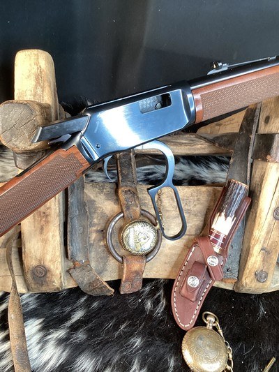 1990 mfg. Winchester 9422M .22 Magnum Lever Action, Excellent Unfired, Out of Production Favorite. Trades Welcome - Image 14 of 16