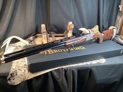 NIB Browning 825 Trap Max, 32” , Graco System, Factory Engraved, Fully Adjustable Trap Shotgun. Trades Welcome - Image 16 of 25