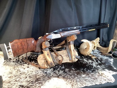 NIB Browning 825 Trap Max, 32” , Graco System, Factory Engraved, Fully Adjustable Trap Shotgun. Trades Welcome - Image 7 of 25