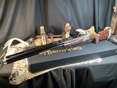 NIB Browning 825 Trap Max, 32” , Graco System, Factory Engraved, Fully Adjustable Trap Shotgun. Trades Welcome - Image 3 of 25