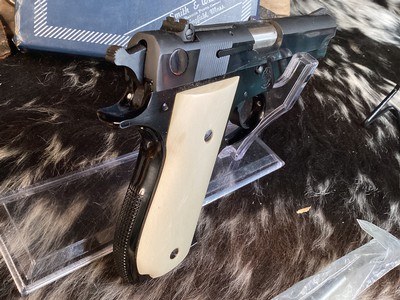1976 Mfg. Smith & Wesson model 39-2 , 9mm Semi Auto, Genuine Ivory Grips, Excellent Unfired & Boxed. Trades Welcome - Image 15 of 19