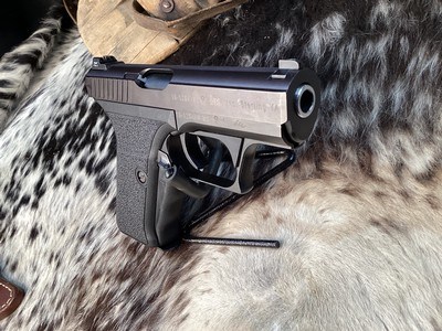 1998 Mfg. Heckler & Koch P7M8 Semi Auto 9mmAs New In Case W/Tools & Paperwork.Trades Welcome - Image 17 of 20