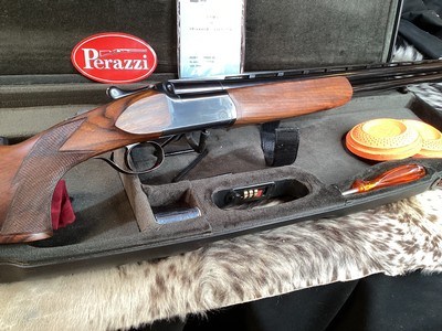 Perazzi MT-6 O/U Shotgun, Selectable Trigger, Screw In Chokes, Excellent, Cased. Trades Welcome - Image 18 of 20