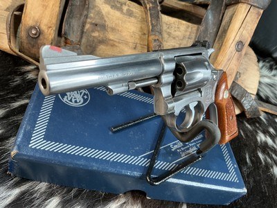 First Year Gun, 1983 Smith & Wesson model 651 Stainless .22 Magnum “J” Frame Target Revolver, 4”, Boxed. Trades Welcome. - Image 13 of 23