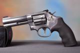 Smith & Wesson Model 617 - 9 of 15