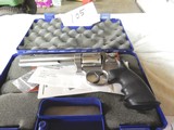 Smith and Wesson model 686-5 Silhouette 357mag revolver - 1 of 6