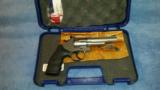 Smith & Wesson Model 66 Combat - 2 of 4