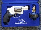 Smith and Wesson Model 342 AirLite ti, Titainium - 1 of 12