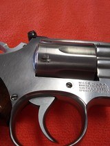 S & W Model 66-1 Combat Magnum Stainless 4 inch - 5 of 15