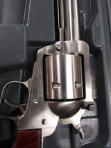 Ruger New Model Super Blackhawk 7 1/2 inch Stainless - 3 of 15