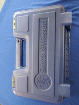 SMITH & WESSON M&P 9c 9mm NEW IN BOX - 4 of 5