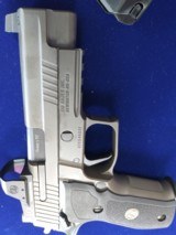 SIG SAUER P226 LEGION SAO with optics - 3 of 10
