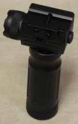 Sun Optics Tactical Forend Grip Flashlight - 250 Lumens NIB - 2 of 3
