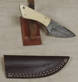 Damascus 2 5/8" skinning knife & Leather sheath - 3 of 4
