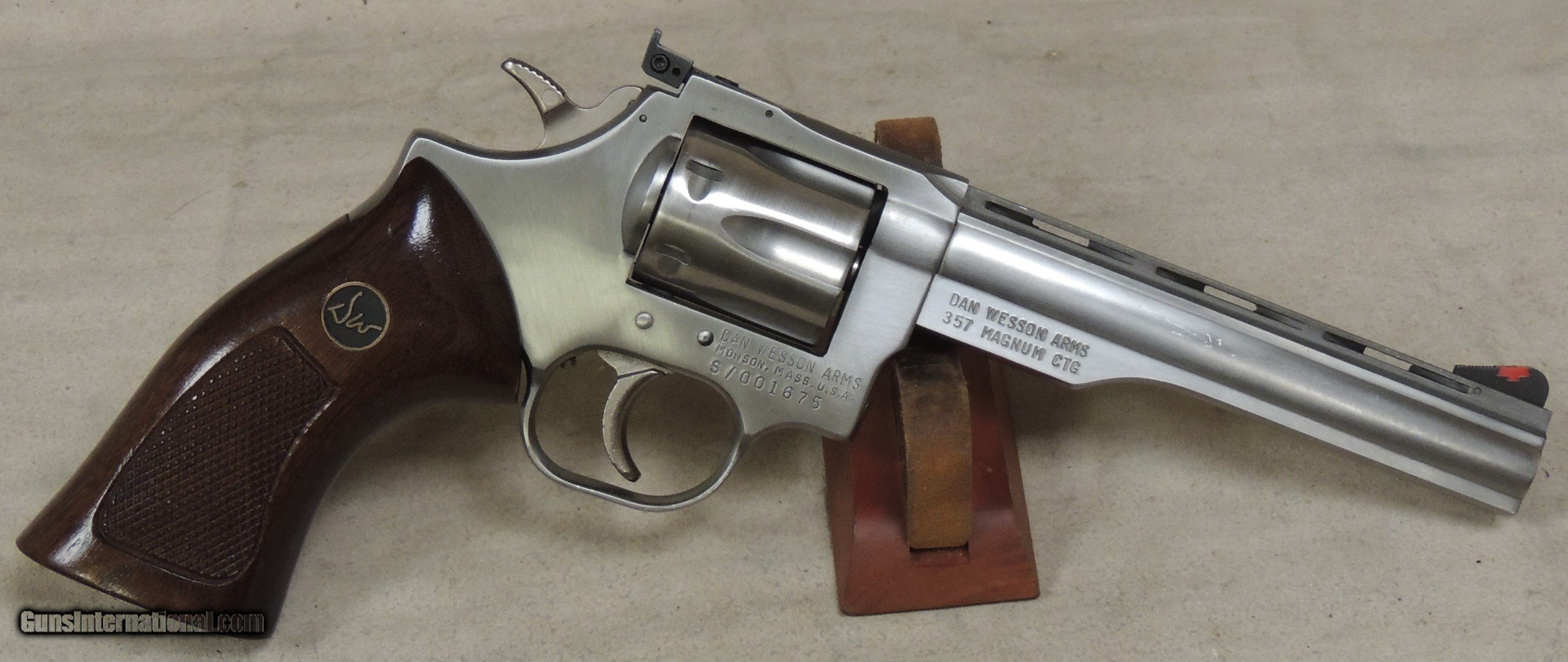 Dan Wesson Model 715 Stainless 357 Magnum Caliber Revolver Sn S001675xx 0610