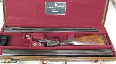 Holland & Holland Royal 12 gauge Fully Engraved 2 Barrel Cased Set S/N 26675XX