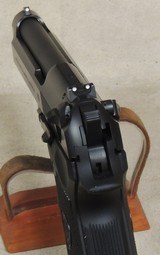 Beretta 92FS 9mm Caliber Pistol *5 Magazines S/N P368697XX - 2 of 5