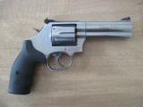 Smith & Wesson S&W 686-6 357 Mag 4