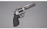 SMITH & WESSON 686-6, 357 MAG - 1 of 4