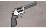 Smith & Wesson ~ 686-6 ~ 357 Mag - 1 of 2