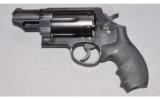 Smith & Wesson ~ Governor ~ 45 LC / 410 - 2 of 2
