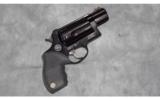 Taurus ~ Public Defender ~ .45 LC/.410 - 1 of 2