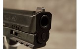 SMITH & WESSON ~ M&P40 M2.0 ~ 40S&W - 6 of 8