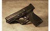 SMITH & WESSON ~ M&P40 M2.0 ~ 40S&W - 2 of 8