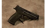 Smith & Wesson ~ M&P40 ~ .40S&W - 1 of 6