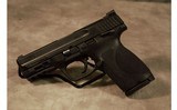 Smith & Wesson ~ M&P9 M2.0 ~ 9mm - 2 of 8