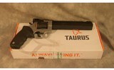 TAURUS ~ MODEL RAGING HUNTER ~ 44MAGNUM ~ REVOLVER - 1 of 4