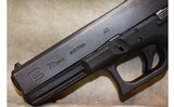 Glock~22 GEN 4~.40 S&W - 5 of 5
