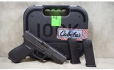 Glock~21 GEN 4~.45 Auto - 2 of 4