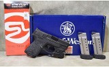 Smith & Wesson~M&P 40 Shield~.40 S&W - 2 of 5